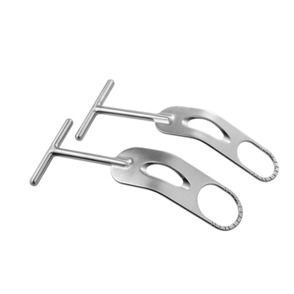 Modified Fukuda-type Retractor with Reamer Slot
