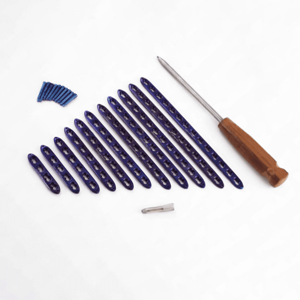 3.5mm Olecranon Locking Plates L/R 3-7 Holes LCP & Cortical Screws 146 Pcs Set